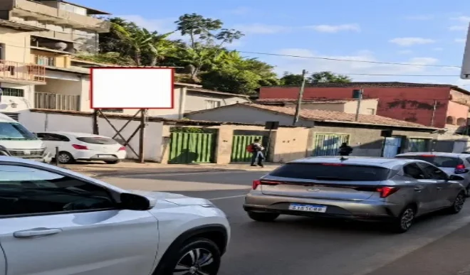 mariana-rua-do-catete-frente-loja-proximo-restaurante-sentido-centro-impulso-painel-de-led-30ay
