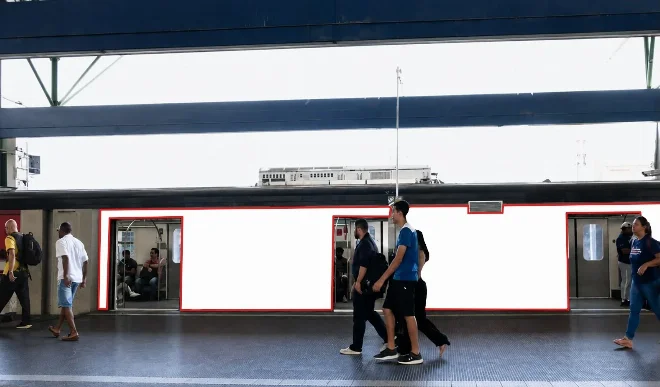 belo-horizonte-cidade-metro-totem-digital-placa-painel-comunicacao-visual-midia-ooh-plotagem-de-metro-4-vagoes-168nh