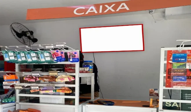 patos-de-minas-cidade-tv-indoor-placa-painel-comunicacao-visual-midia-ooh-centro-drogagenises-rua-padre-caldeira-1-tela-335iv