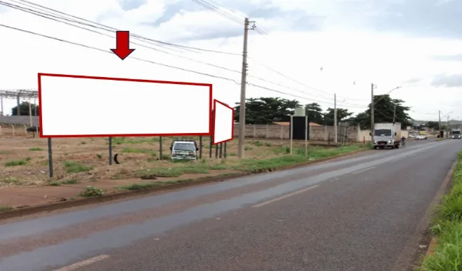 uberaba-cidade-outdoor-placa-painel-comunicacao-visual-midia-ooh-avenida-filomena-cartafina-de-frente-dan-inn-hotel-178op