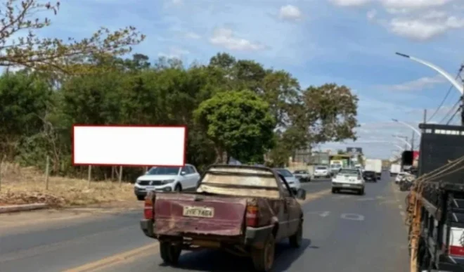 araguari-cidade-outdoor-placa-painel-comunicacao-visual-publicidade-impulso-house-651cm