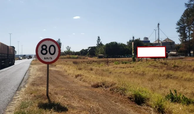 uberaba-cidade-outdoor-placa-painel-comunicacao-visual-publicidade-impulso-house-93pw