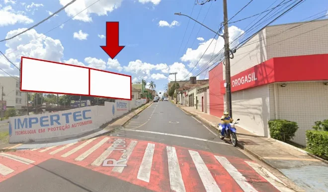 uberaba-cidade-outdoor-placa-painel-comunicacao-visual-publicidade-impulso-house-rua-joao-pinheiro-com-av-henrique-castejon-em-frente-da-farmacia-drogasil-e-supermercado-breta-direita-080op