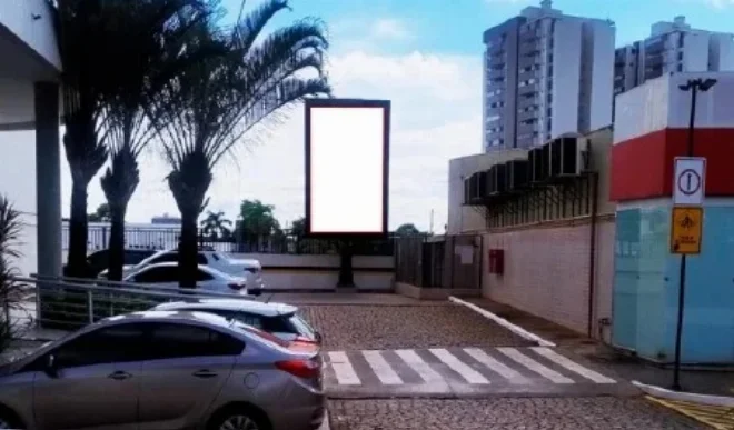 montes-claros-cidade-outdoor-digital-placa-painel-de-led-comunicacao-visual-digital-publicidade-impulso-house-985al