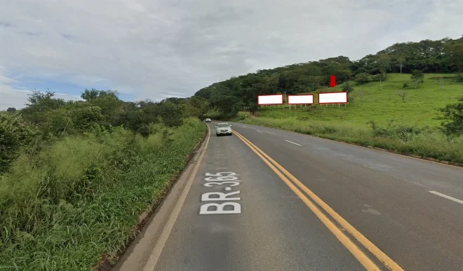 outdoor-cidade-uberlandia-placa-comunicacao-visual-proximo-sentido-br-painel-rodoviario-br-365-km599-aos-rio-araguari-sentido-uberlandia-vindo-patrocinio-450mp