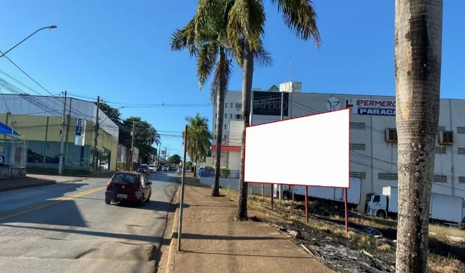 paracatu-cidade-outdoor-placa-painel-comunicacao-visual-midia-ooh-014am