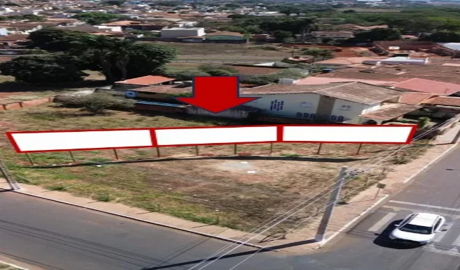 monte-carmelo-cidade-outdoor-placa-painel-comunicacao-visual-midia-ooh-rua-tiradentes-com-rua-tito-fulgencio-em-frente-a-praca-da-igreja-matriz-68te