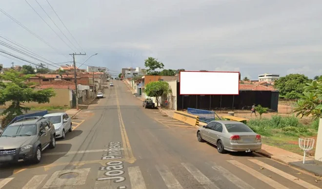 monte-carmelo-cidade-outdoor-placa-painel-comunicacao-visual-midia-ooh-av-joao-pinheiro-em-frente-a-motocar-veiculos-500te