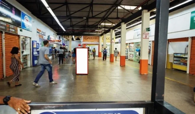 uberlandia-cidade-totem-digital-outdoor-placa-painel-comunicacao-visual-midia-ooh-totem-corredor-lado-a-terminal-planalto-20gmi