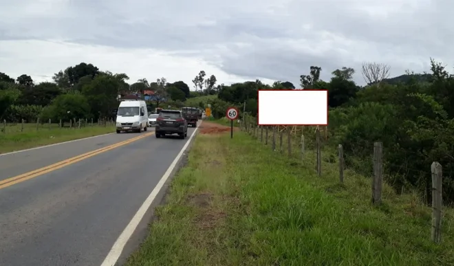 paraisopolis-rodovia-trevo-goncalves-painel-comunicacao-visual-midia-ooh-15gb