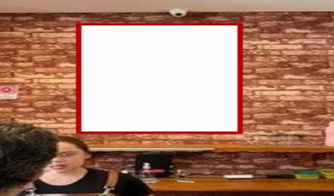 vicosa-cidade-tv-indoor-placa-painel-comunicacao-visual-midia-ooh-restaurante-casa-de-fazenda-rua-dos-estudantes-1-tela-75ci
