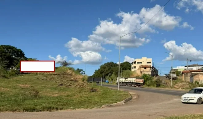 paracatu-cidade-outdoor-placa-painel-comunicacao-visual-midia-ooh-040-sentido-atacadao-villefort-entrada-da-cidade-15lc