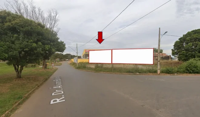 paracatu-cidade-outdoor-placa-painel-comunicacao-visual-midia-ooh-entrada-da-cidade-ao-lado-hipermercado-villefort-esquina-rua-salgado-filho-amoreiras-40mm