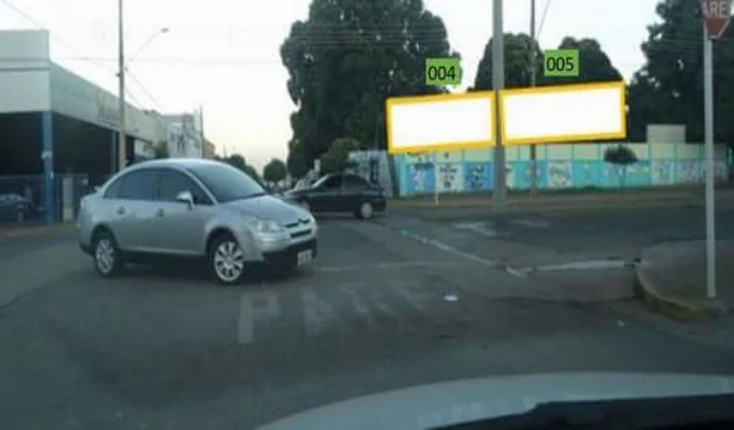 at05